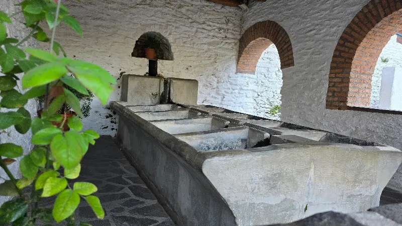 Lavadero Fuente del Cerrillo - Servicio de lavandería en Pampaneira - foto 3
