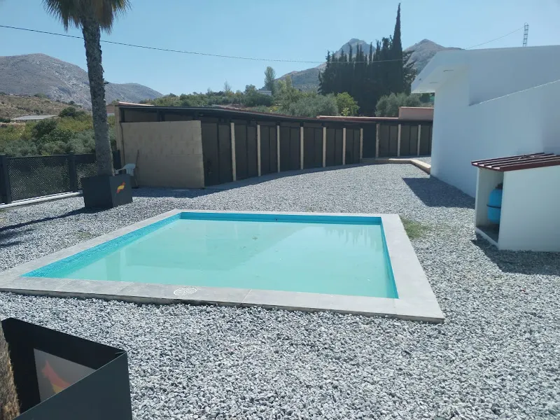 RESIDENCIA CANINA EUROMIL - Cogollos de la Vega