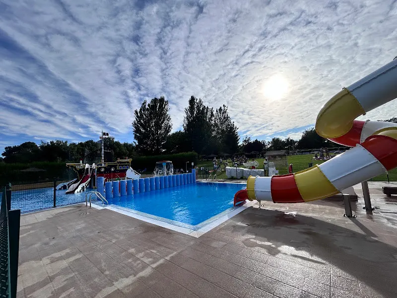 Piscina Municipal de Cuadros - Cuadros