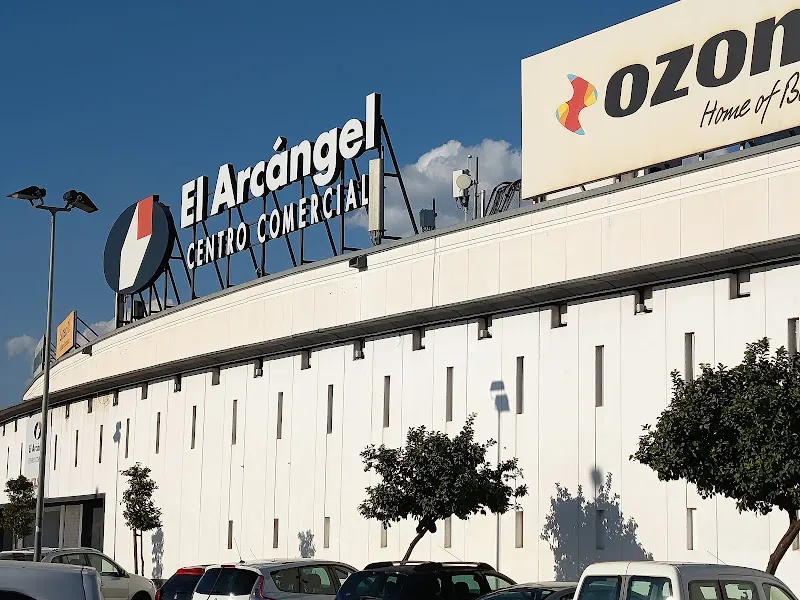 Centro Comercial El Arcángel - Centro comercial en Córdoba - foto 4