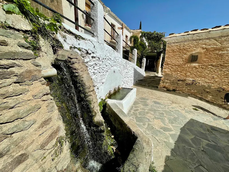 Lavadero Fuente de la Hondera - Bubion