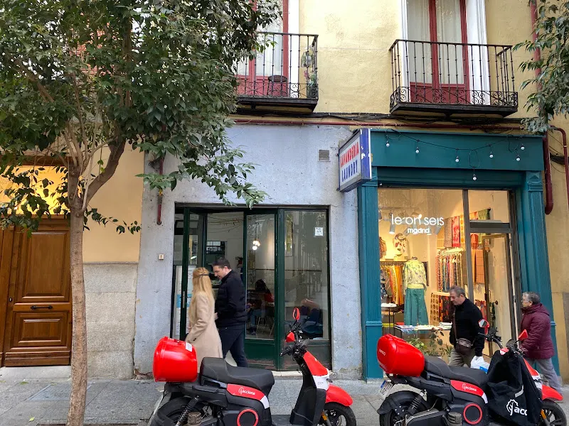 Lavandería automática Cervantes - Lavandería de autoservicio en Madrid - foto 3