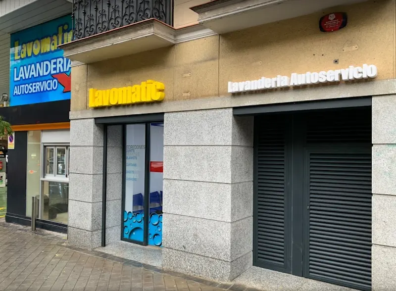 Lavandería Autoservicio Madese - Lavomatic - Lavandería de autoservicio en Madrid - foto 2
