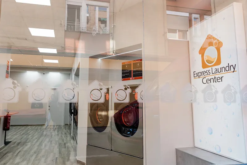 Lavandería Express Laundry Center Comillas