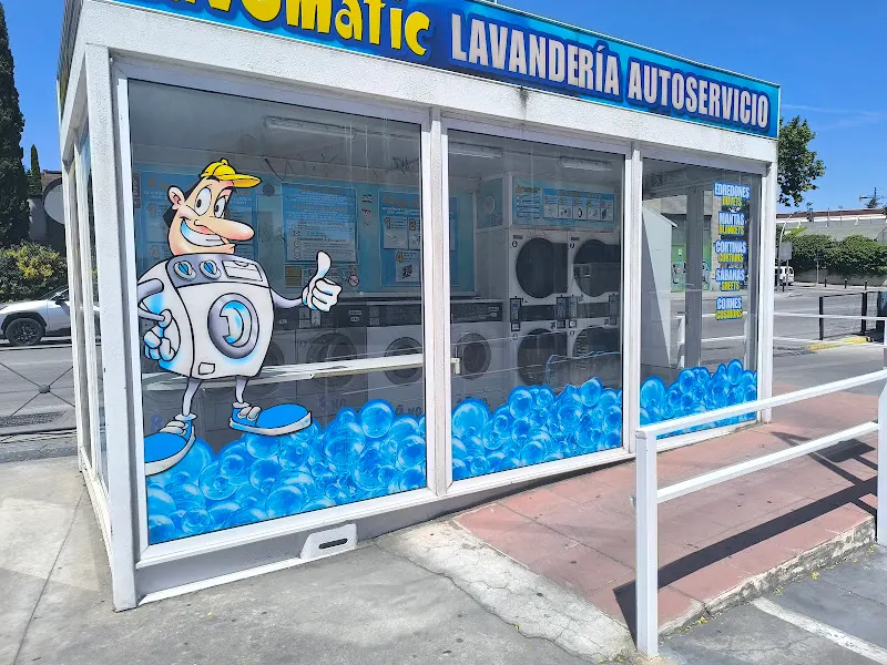 Lavomatic Lavandería Autoservicio - Servicio de limpieza en Madrid - foto 2