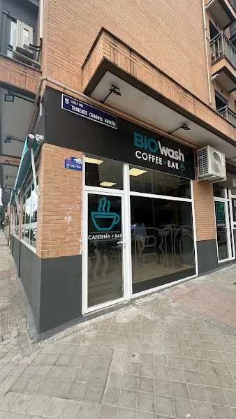 BioWash Coffee Bar - Lavandería de autoservicio en Madrid - foto 2