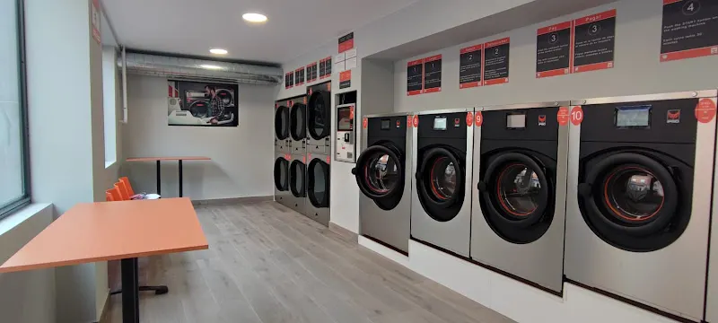 Lavandería Express Laundry Center - Servicio de lavandería en Madrid - foto 2