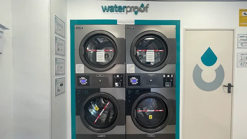 Waterproof Lavandería Moratalaz - Lavandería de autoservicio en Madrid - foto 2