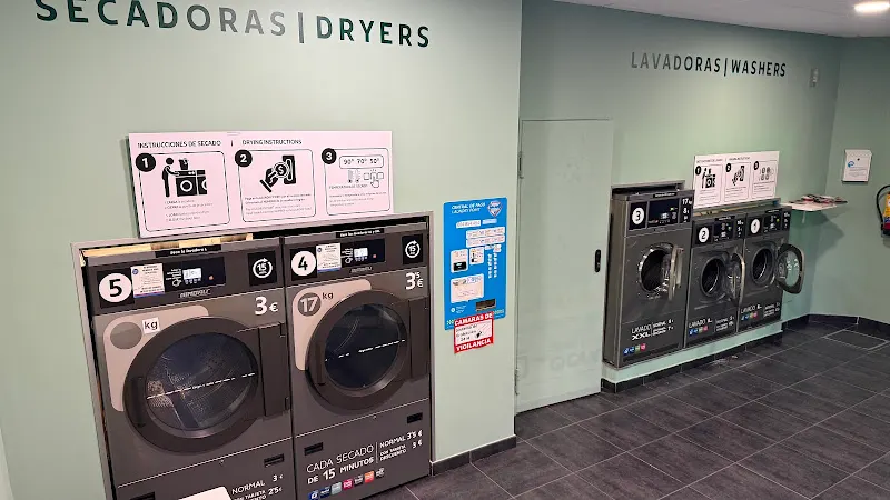 365 Laundromat - Lavandería autoservicio