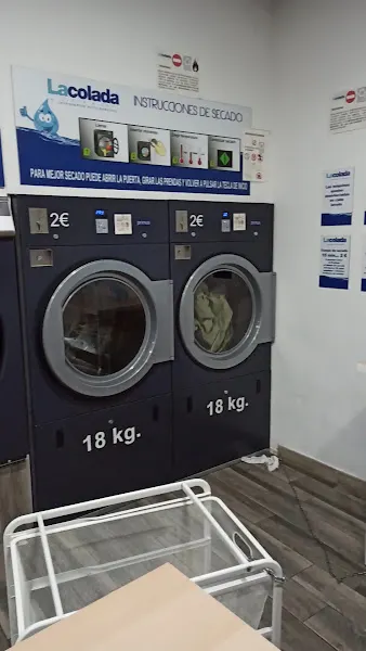 Lacolada La Elipa - Lavandería de autoservicio en Madrid - foto 2