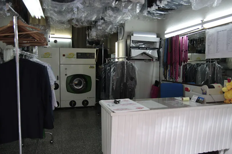 Tintorería Perez y Blanco; Maudes 23 - Tintorería en Madrid - foto 4