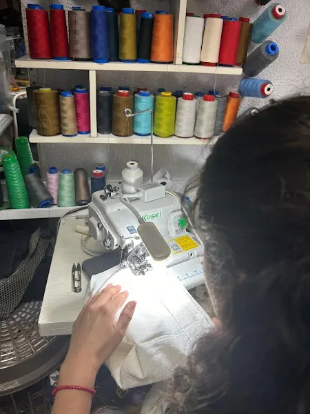 EIMY ARREGLOS DE ROPA TINTORERÍA | ARREGLOS DE ROPA | COSTURERA.