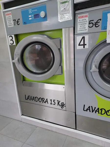 CE COLADA EXPRES SAN BLAS - Lavandería de autoservicio en Madrid - foto 2