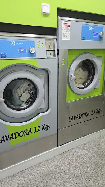 Colada Expres San Lorenzo - Lavandería de autoservicio en Madrid - foto 4