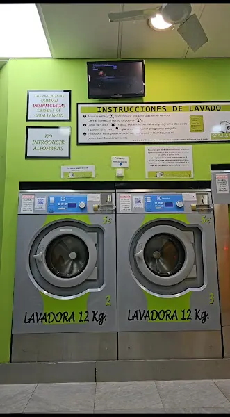 Lavanderia Autoservicio CE Colada Express Hortaleza - Lavandería de autoservicio en Madrid - foto 2