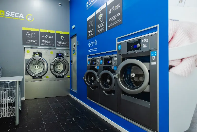 La Wash lavandería autoservicio