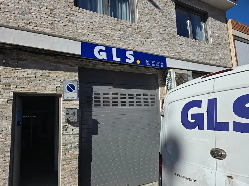 GLS VALDEBEBAS 1240 - Servicio de envíos en Madrid - foto 2