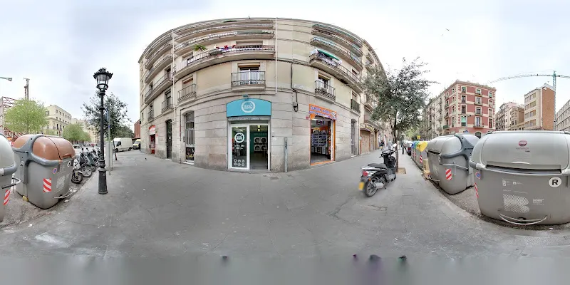 Bugamatic Sant Pau (El Raval - Barcelona) - Lavandería en Barcelona - foto 2