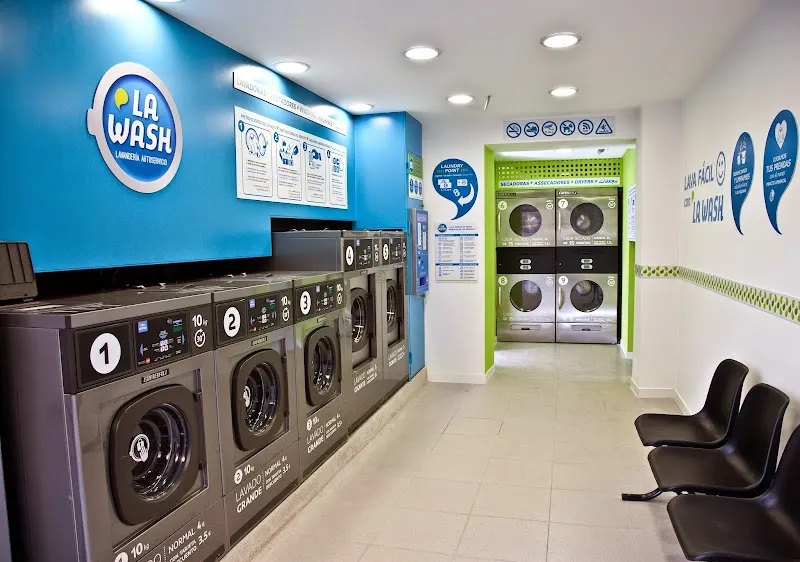 La Wash - Lavandería de autoservicio en Barcelona - foto 2