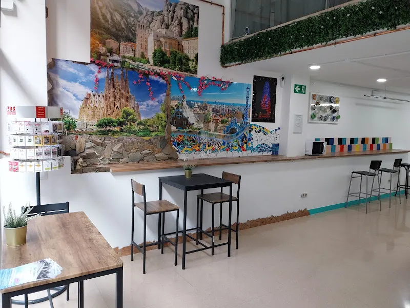 Coffee & Laundry - Lavandería de autoservicio en Barcelona - foto 2