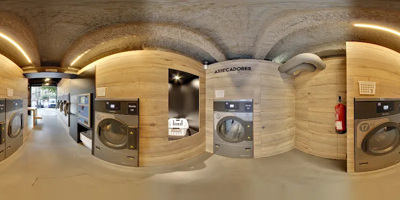 El Safareig del Barri - Bugaderia / Laundry / Lavandería / Laverie