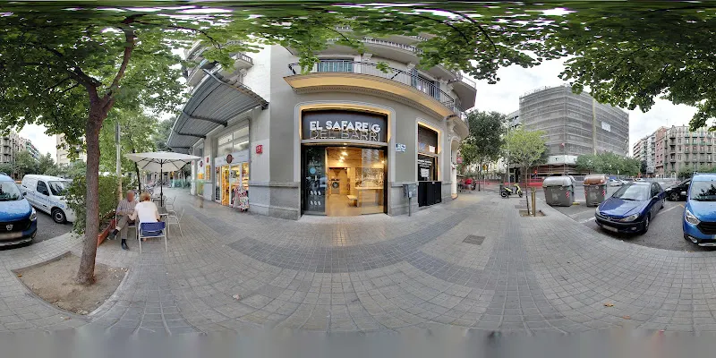 El Safareig del Barri - Bugaderia / Laundry / Lavandería / Laverie - Lavandería de autoservicio en Barcelona - foto 2