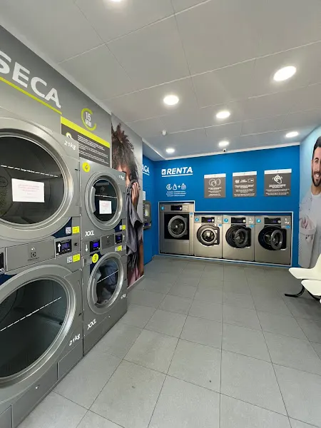 La Wash - Lavandería de autoservicio en Barcelona - foto 2