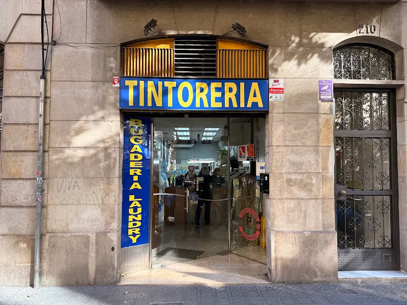 Tintoreria Mika - Tintorería en Barcelona - foto 2