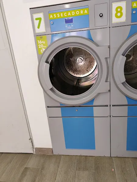 Lavandería Laundry IGLÚ - Lavandería en Barcelona - foto 2