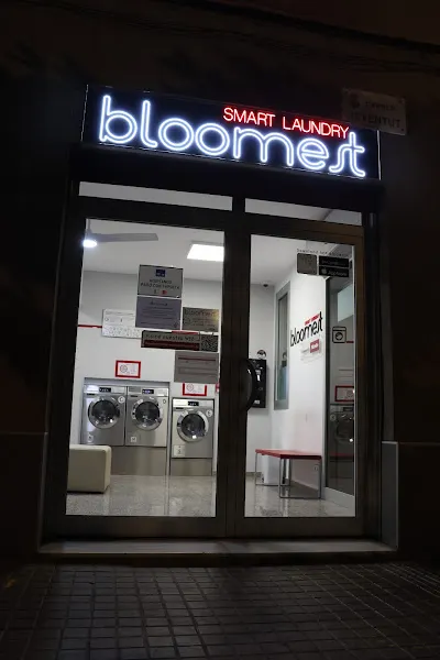 Lavandería autoservicio Bloomest Hospitalet-Collblanc - Lavandería de autoservicio en L'Hospitalet de Llobregat - foto 2