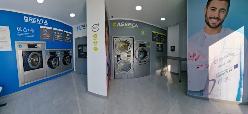 La wash - Lavandería de autoservicio en Barcelona - foto 2