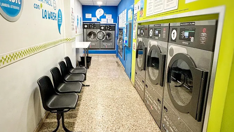 La Wash - Lavandería de autoservicio en Barcelona - foto 2