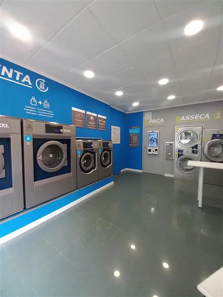 La Wash - Lavandería de autoservicio en Barcelona - foto 2
