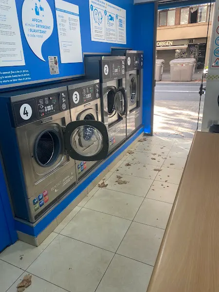 La Wash - Lavandería de autoservicio en Barcelona - foto 2