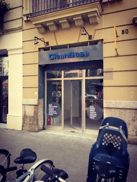 CleanBase Eixample - Lavandería y Tintorería - Tintorería en Barcelona - foto 2