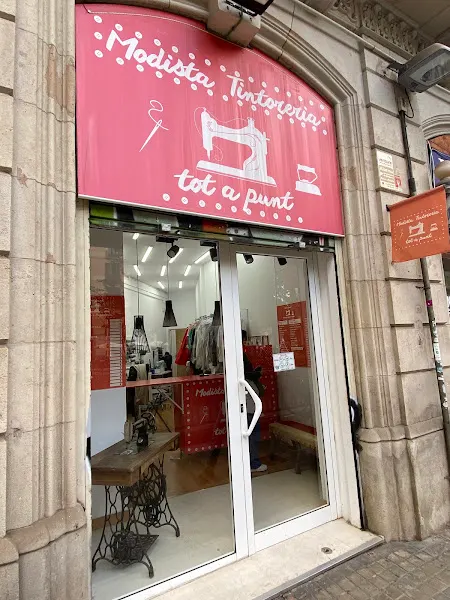 Modista Tintoreria - Tintorería en Barcelona - foto 2