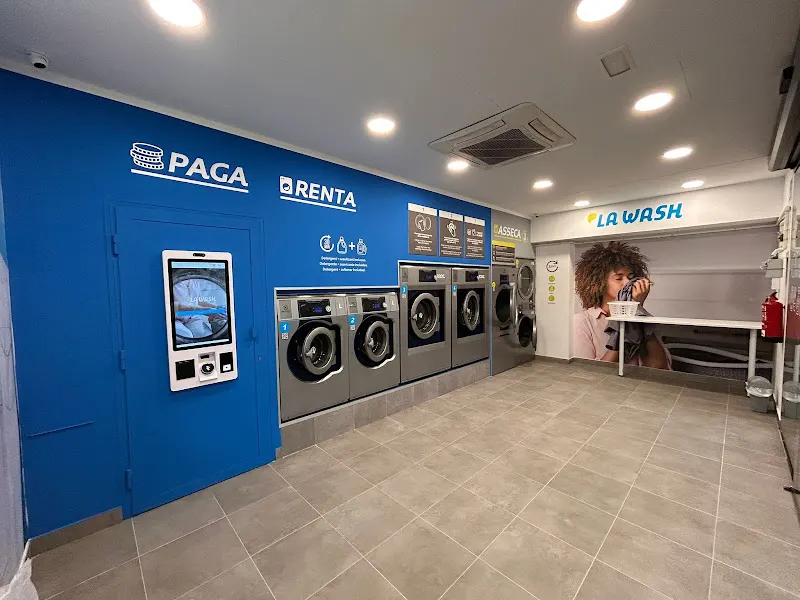 La Wash - Lavandería de autoservicio en Barcelona - foto 2