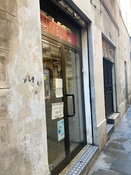 R.Basart Tintoreria - Tintorería en Barcelona - foto 2