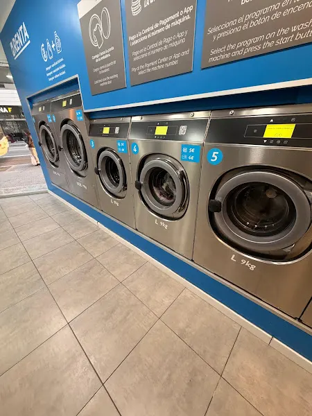 La Wash - Lavandería de autoservicio en Barcelona - foto 2