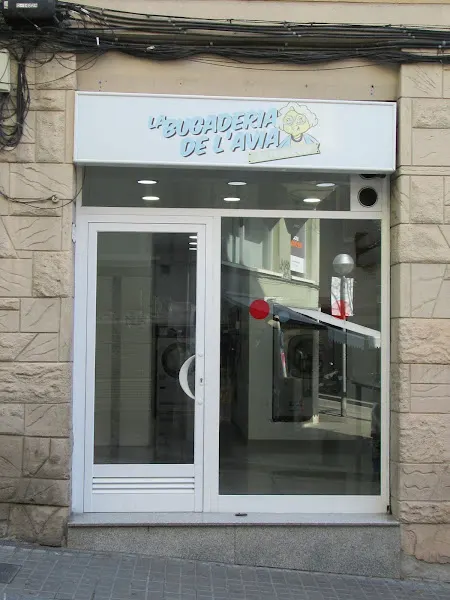 La Bugaderia de l'Àvia - Lavandería de autoservicio en Barcelona - foto 2