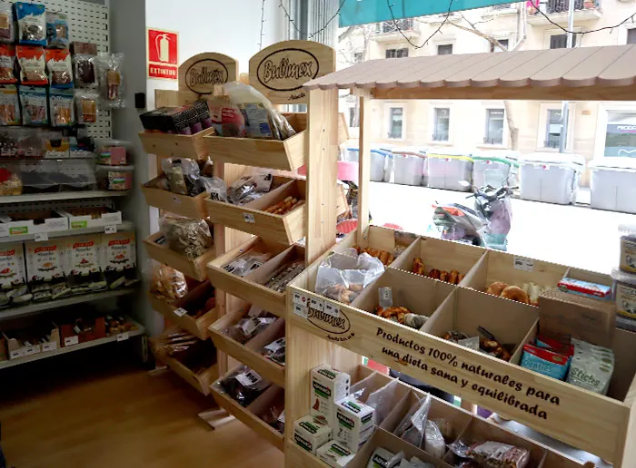 Pet Wash, tienda de alimentación para mascotas, peluqueria canina, felina y autolavado) - Barcelona