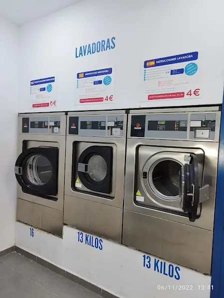 Renta Ràpid Torrassa - Lavanderia Autoservicio - Lavandería de autoservicio en L'Hospitalet de Llobregat - foto 2