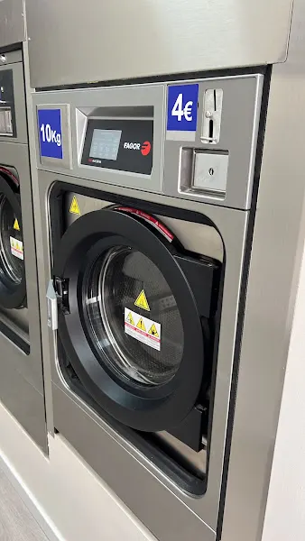 Lávalo tu mismo - Lavandería de autoservicio en València - foto 2