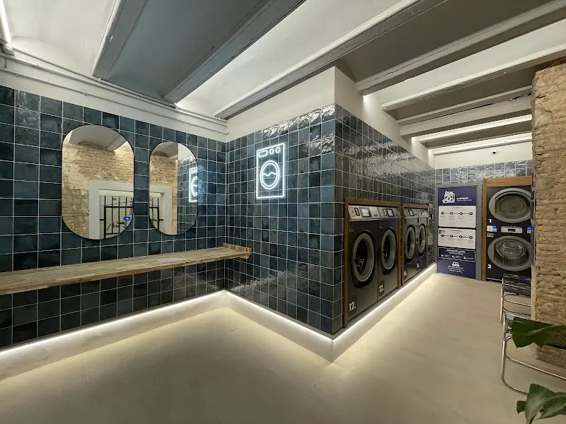 Mediterranean Flats Laundry - Lavandería de autoservicio en València - foto 2