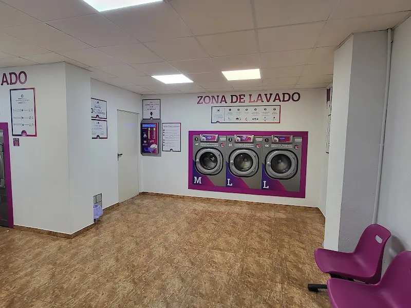 Lavandería Autoservicio Lavanda Laundry Justo y Pastor - Lavandería de autoservicio en València - foto 2
