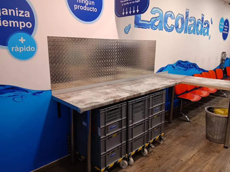 LA COLADA PLAZA SEGOVIA - Lavandería de autoservicio en València - foto 2