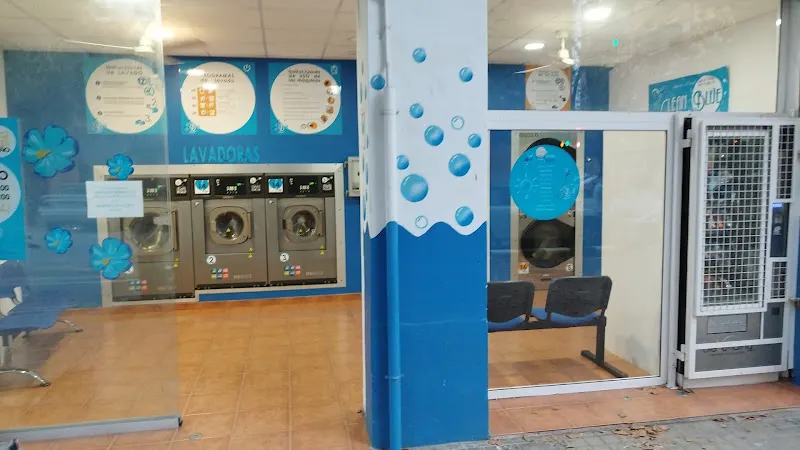 Lavandería Autoservicio Clean Blue - València