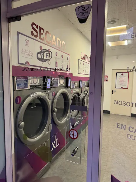 Lavadería autoservicio Lavanda Laundry Primado Reig