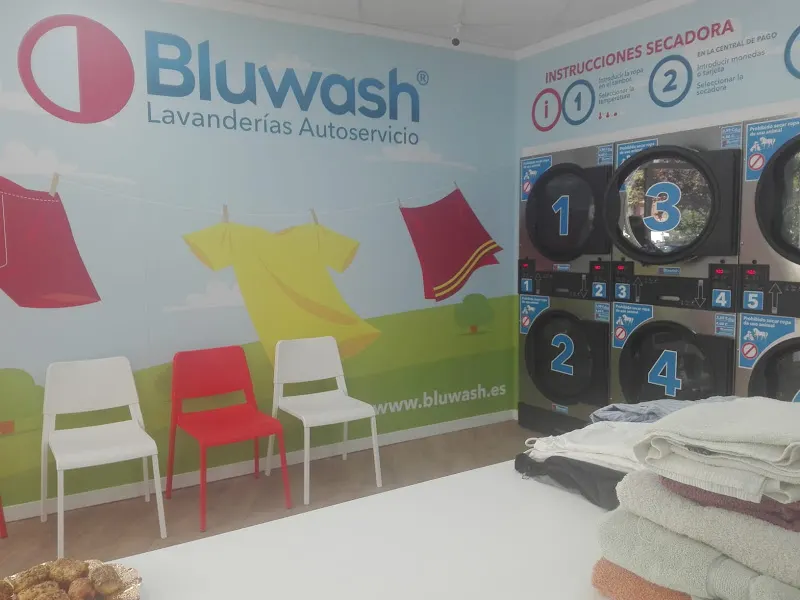 BLUWASH Lavanderia Autoservicio