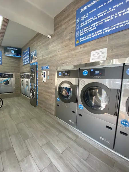 Wash🌀Zone Lavandería Autoservicio - Sevilla